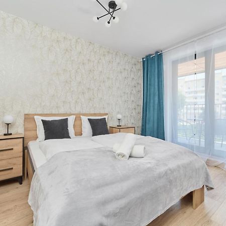 Nowoczesny Apartament Z Balkonem I Parkingiem W Centrum Wroclawia By Noclegi Renters Exterior foto